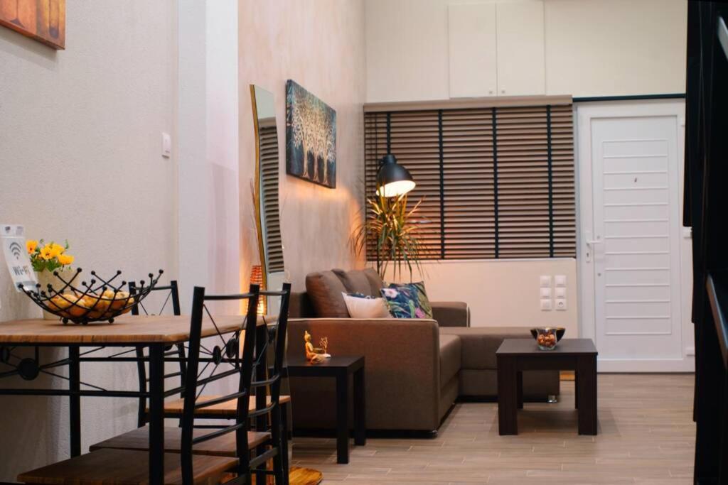 Στούντιο Στο Κέντρο Της Πόλης. Apartment Volos Exterior photo